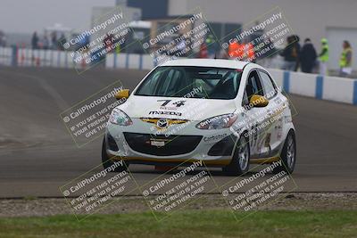 media/Jan-18-2026-CalClub SCCA (Sun) [[8bc6468723]]/Group 3 Race/Turn 1/